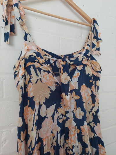 KIVARI Briar Strappy Maxi Dress - Navy Floral, Size XL (AU 14)