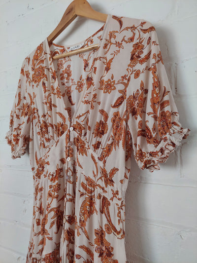 KIVARI Ophelia Tiered Maxi Dress - Rust Paisley, Size M (AU 10 / US 6)