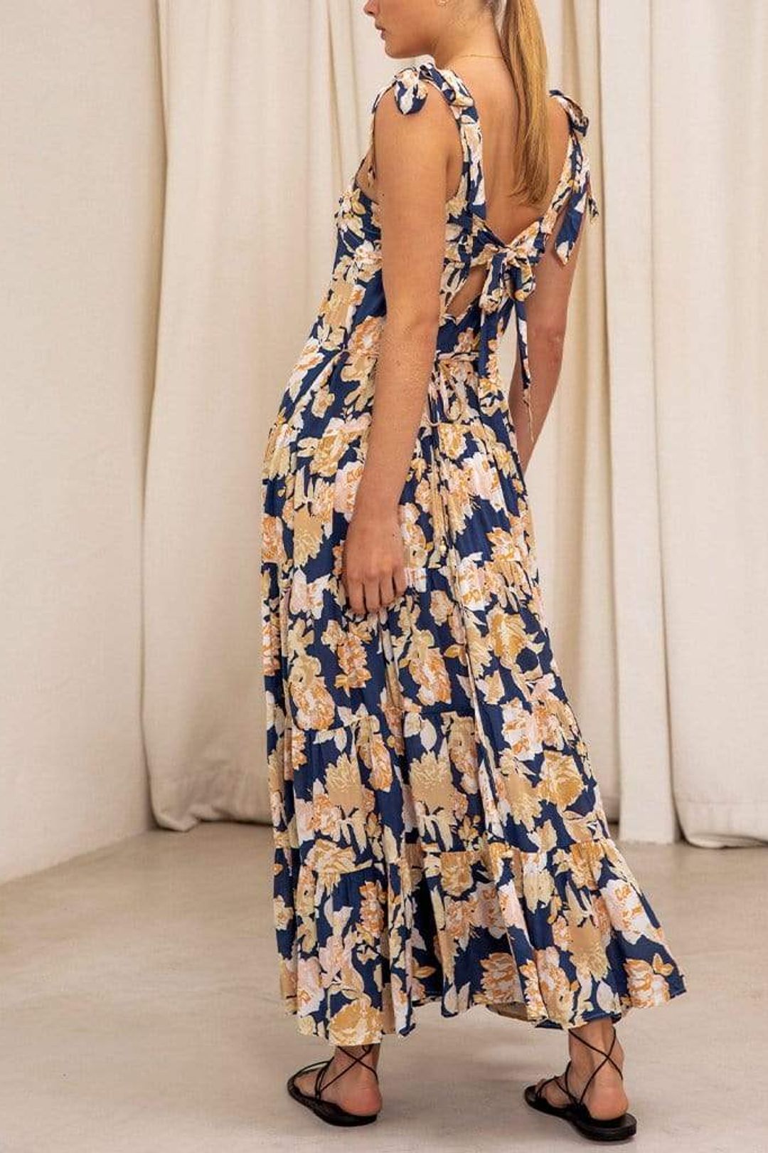 Kivari 'Briar' Strappy Maxi Dress - Navy Floral, Size M (AU 10)