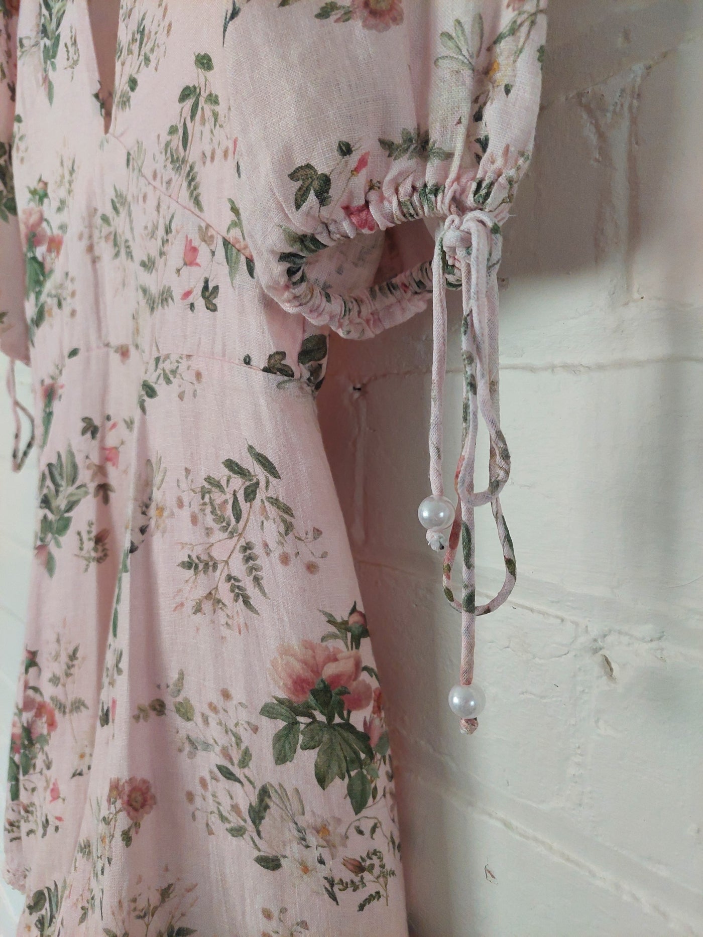 Palm Noosa Lindsay linen mini dress in pink floral, Size 8