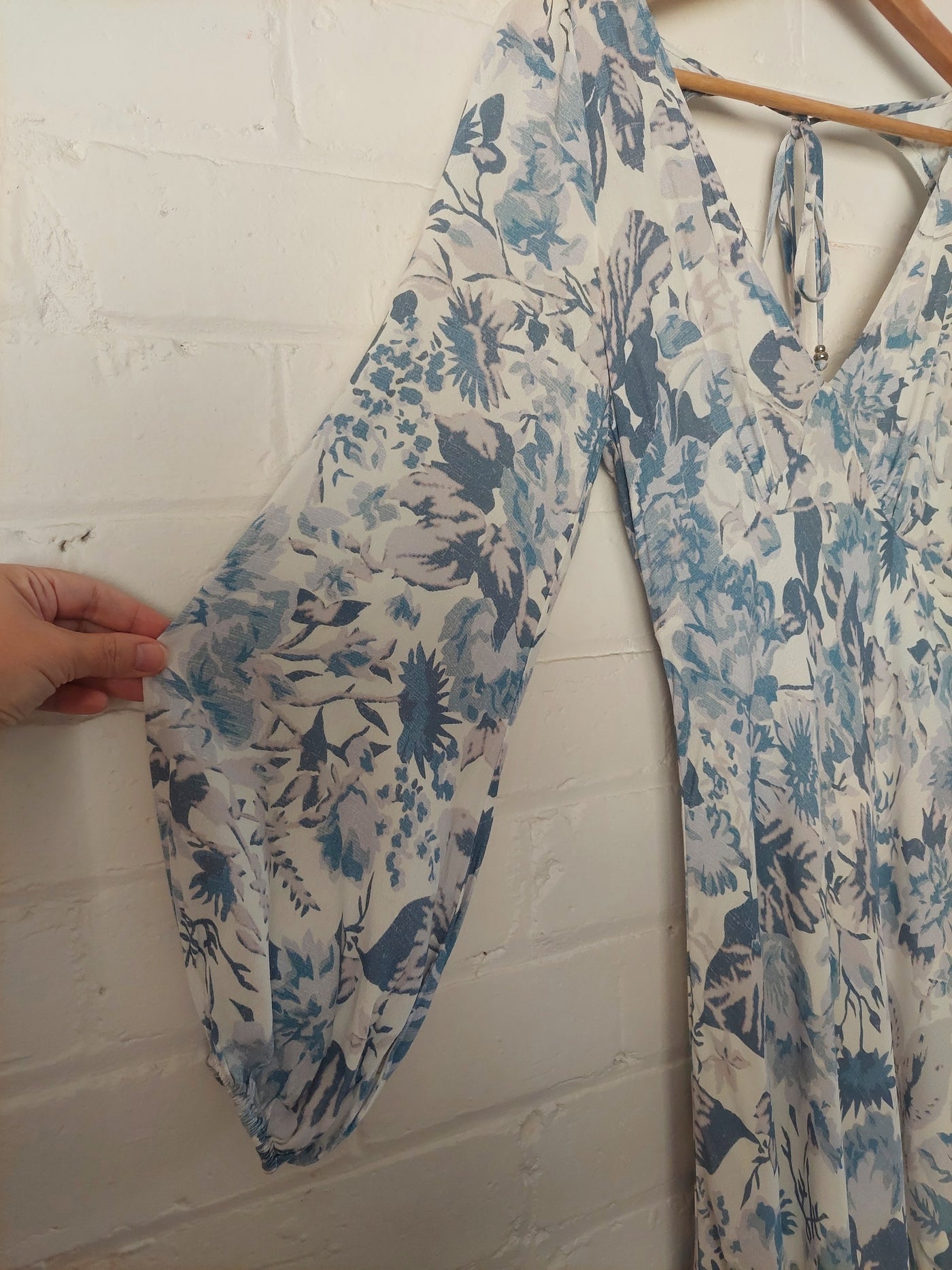 Kivari BNWT Nina Cut Out Maxi Dress - Blue Toile, Size 8