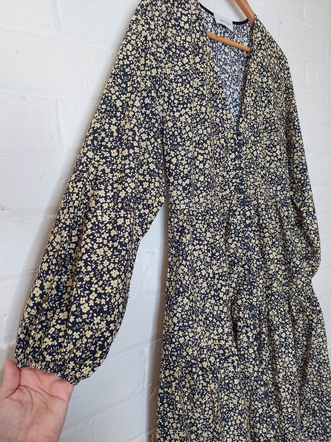 MATTEAU Long Sleeve Button Maxi Dress in Golden Primrose Floral, Size 2 (AU 8 / US 4)