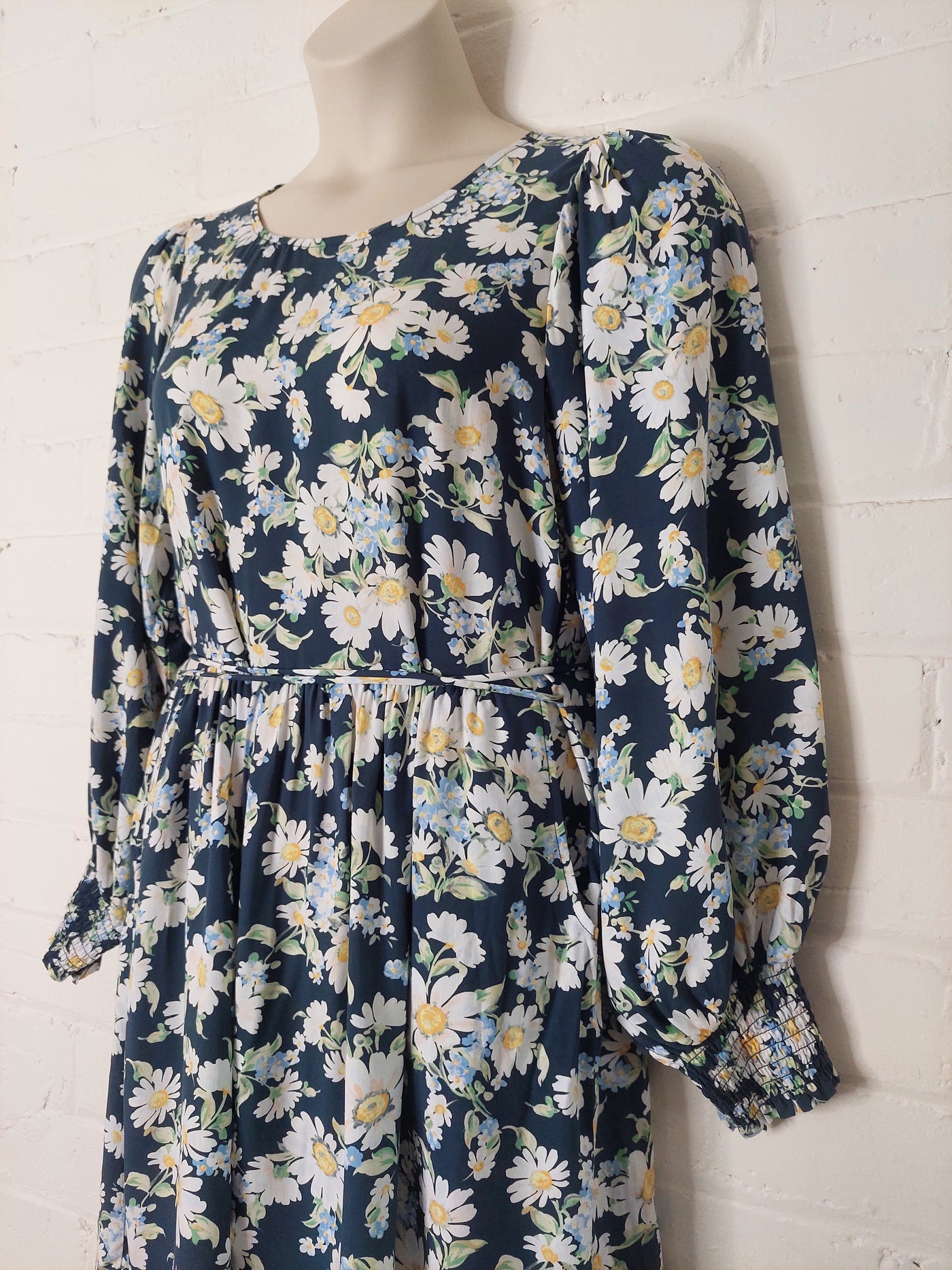 Kivari BNWT Allie Babydoll Mini Dress in Navy Floral, Size 14