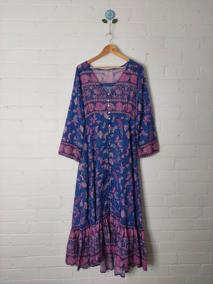 arnhem aphrodite maxi dress ARNHEM Clothing Aphrodite Maxi Dress Duster in Midnight Blue, Size AU –  Mint Preloved