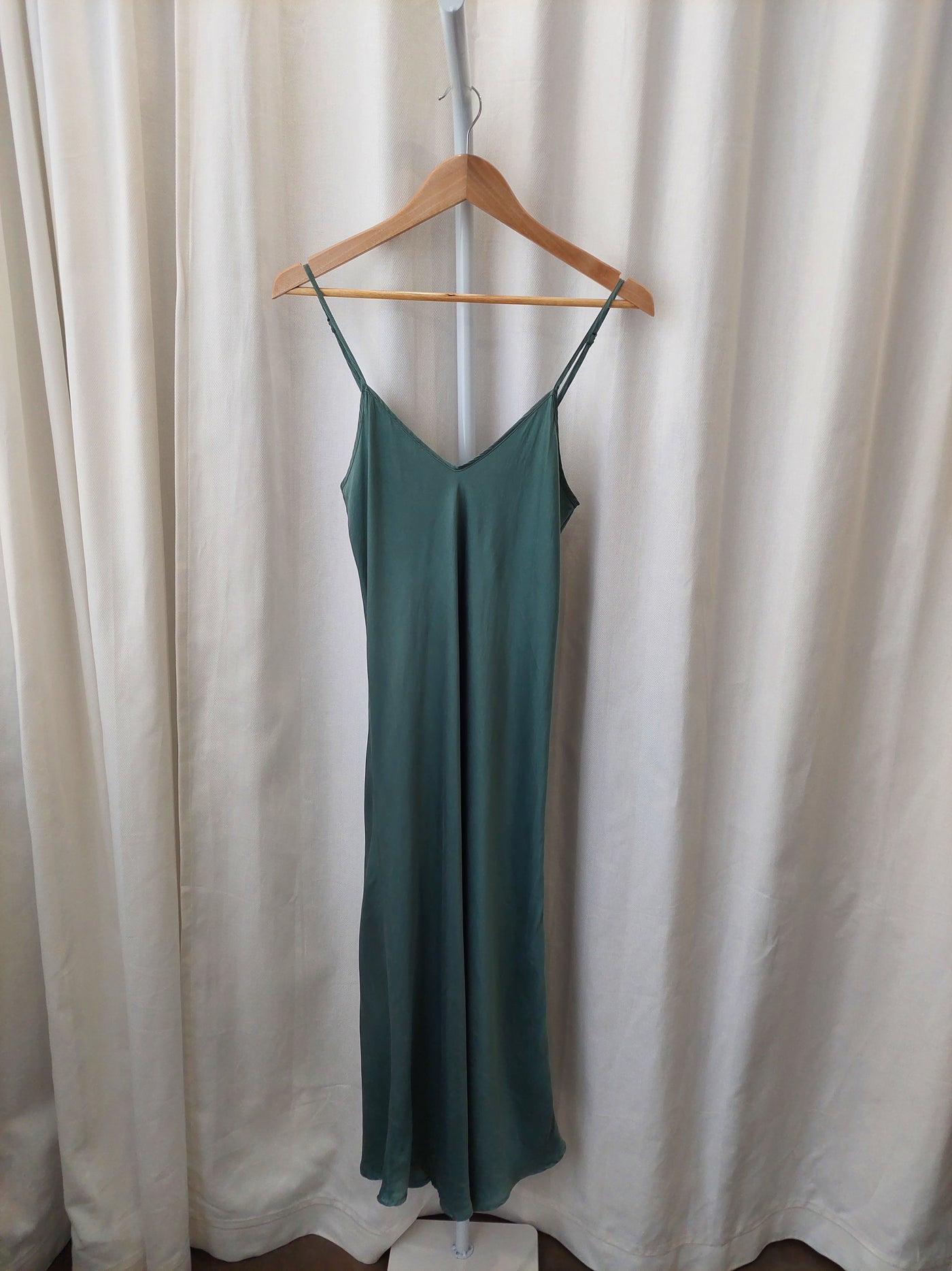 SILK LAUNDRY 90s Bias Cut Slip Dress in Eucalyptus Green, Size L