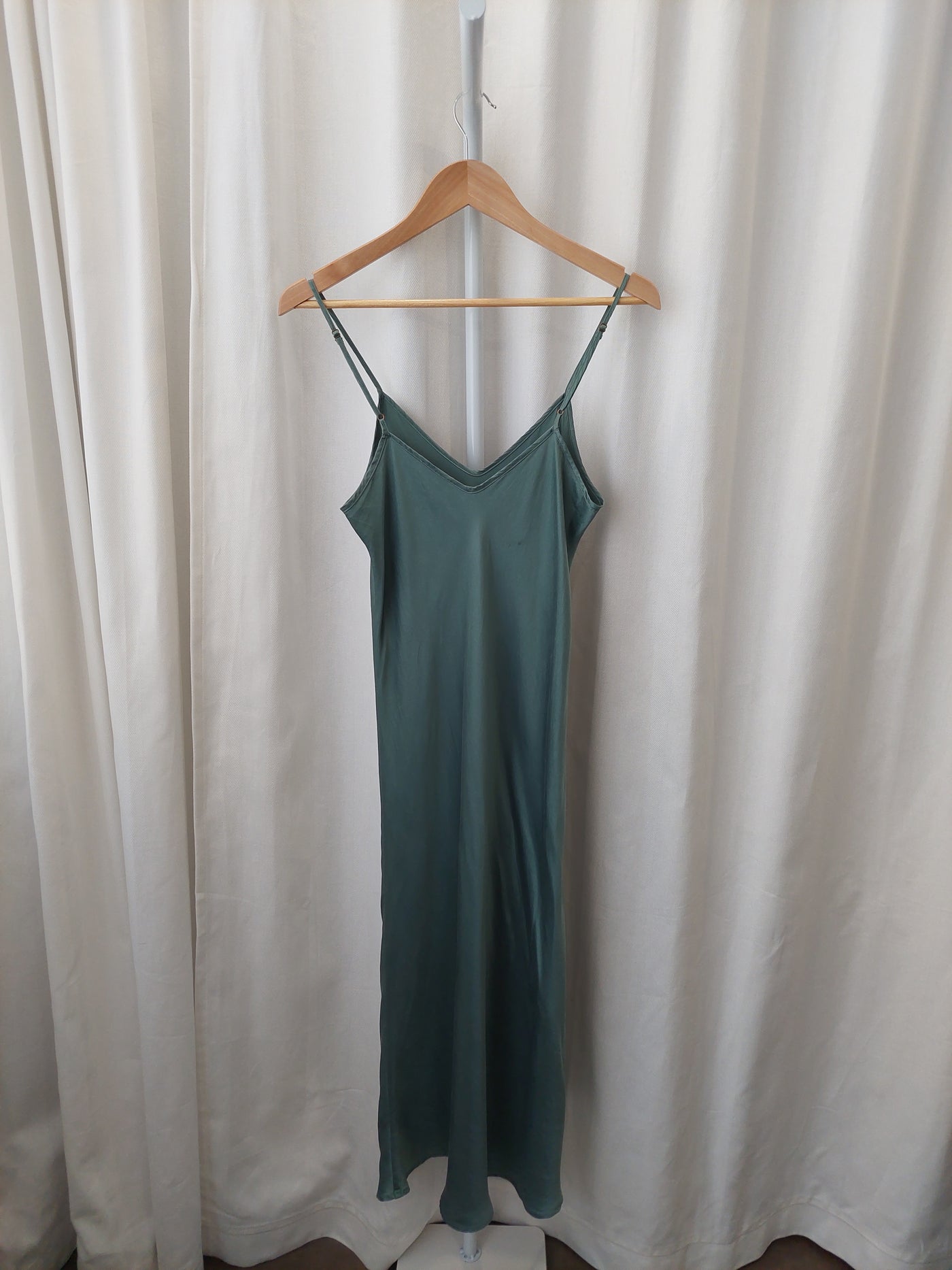 SILK LAUNDRY 90s Bias Cut Slip Dress in Eucalyptus Green, Size L